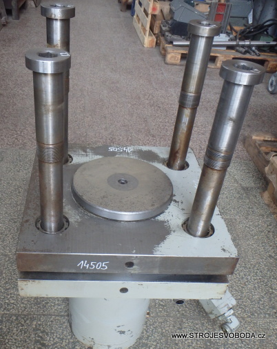 Spodní vyhazovák lisu PYE 160  (14505 (5).JPG)